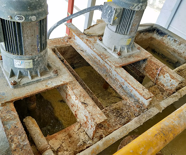 工業(yè)污水處理現(xiàn)場 工業(yè)污水處理現(xiàn)場